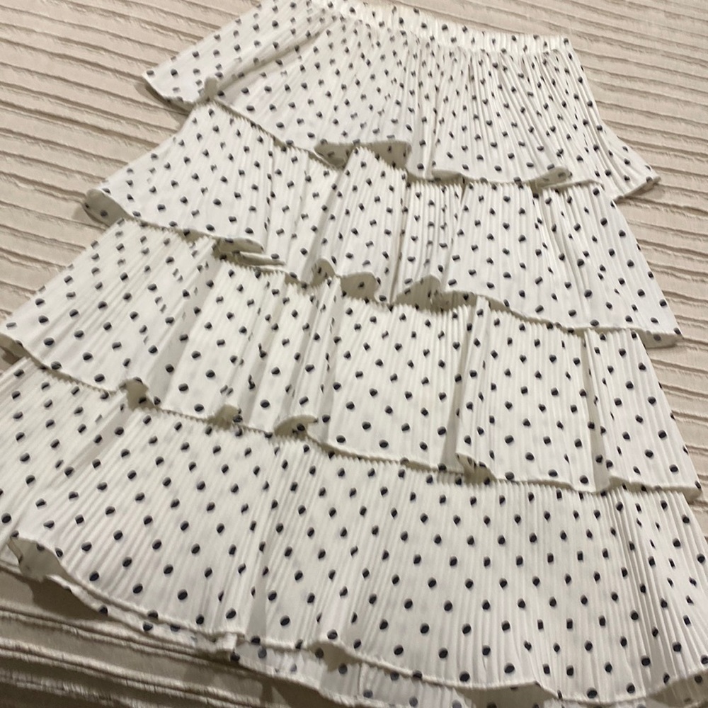 Woman’s polka dot skirt Size 8